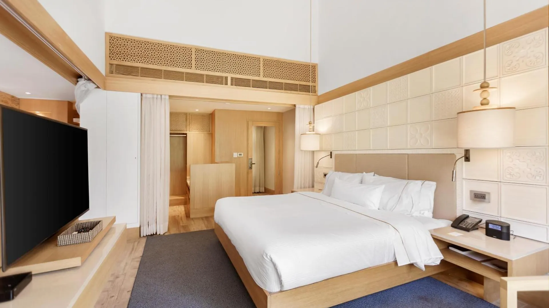 The Westin Sohna Resort & Spa Γκουργκάον