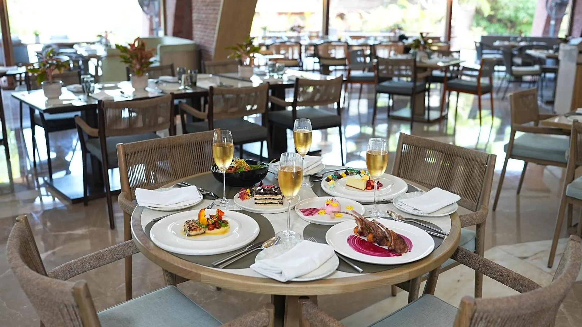 The Westin Sohna Resort & Spa Γκουργκάον Ινδία